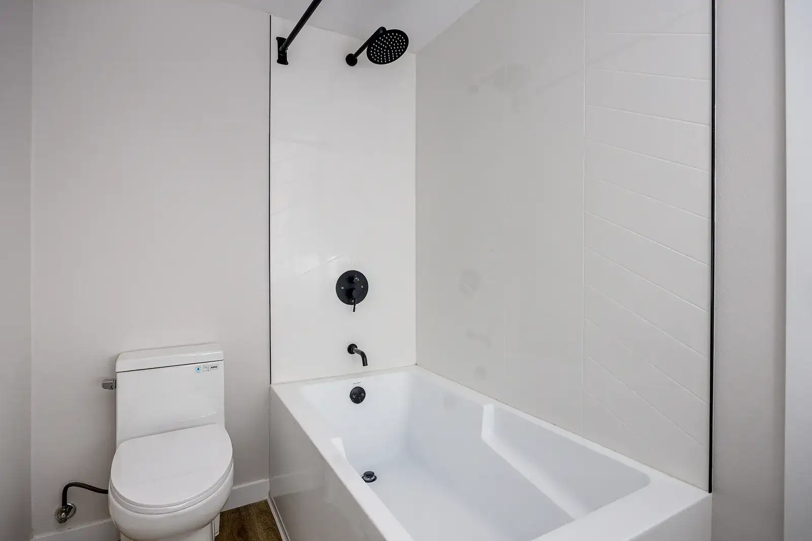 Photo of 4BR / 2BA