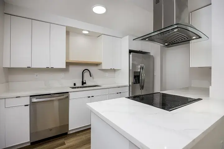 Mobile Photo of 4BR / 2BA