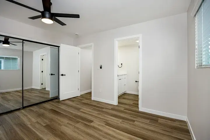 Mobile Photo of 2BR / 2BA